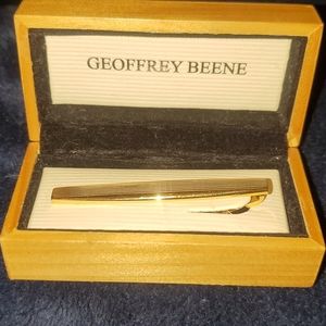 Geoffrey Beene Tie Clip